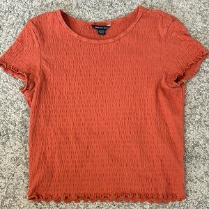 AMERICAN EAGLE Women’s Cropped Tee.